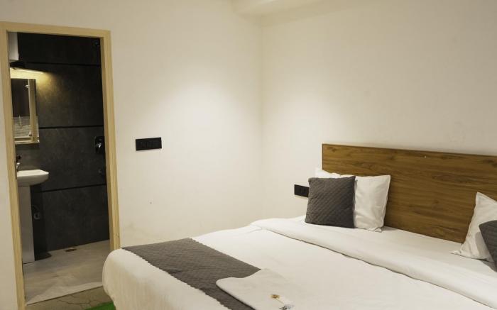 Hotel Star City Near Delhi Airport