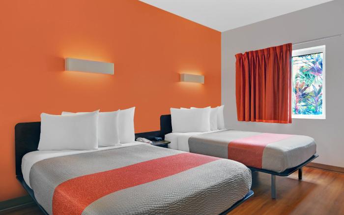 Motel 6 Orlando, FL - International Dr