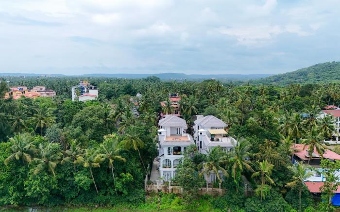 Luxury 4BHK Villa with Pvt Pool Near Candolim Beach
