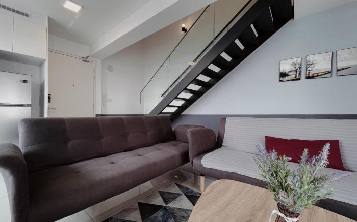 8pax 2R2B| Modern Stay @EkoCheras| Link to MRT| KL