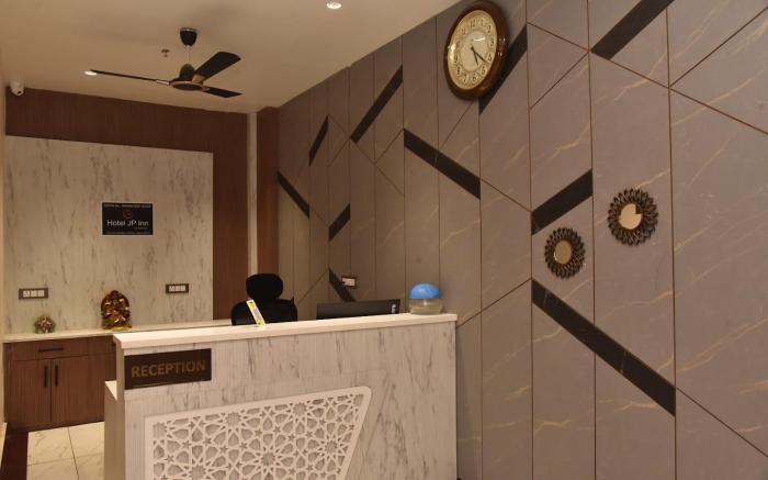 HOTEL JP INN SITAPUR