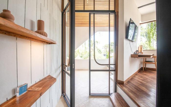Beach Alcove Studio 1