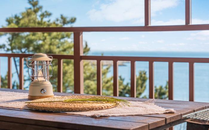 Yeongheungdo Rainbow Ocean View Pension