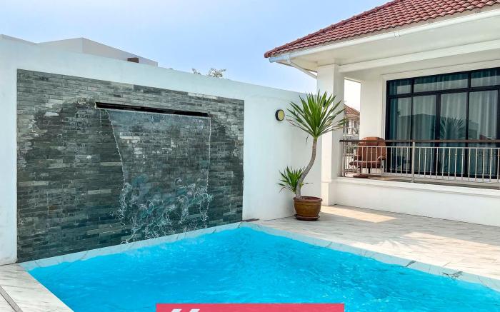 Karaoke Room Villa, Event Space, Drinks Available