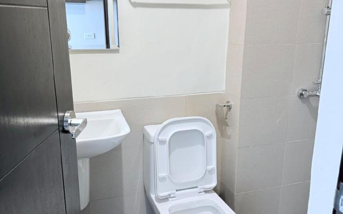 New Studio Unit in Aurora Escalades Tower Cubao