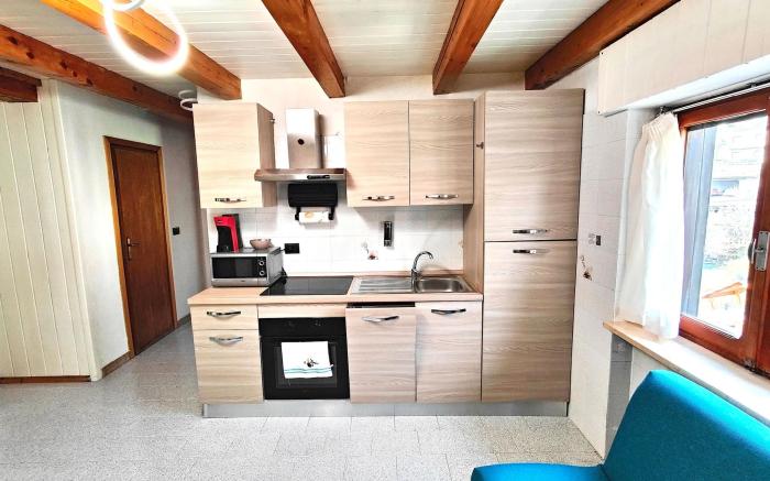 Quiet Two-Room Apartment with Parking Space - Casa Montan