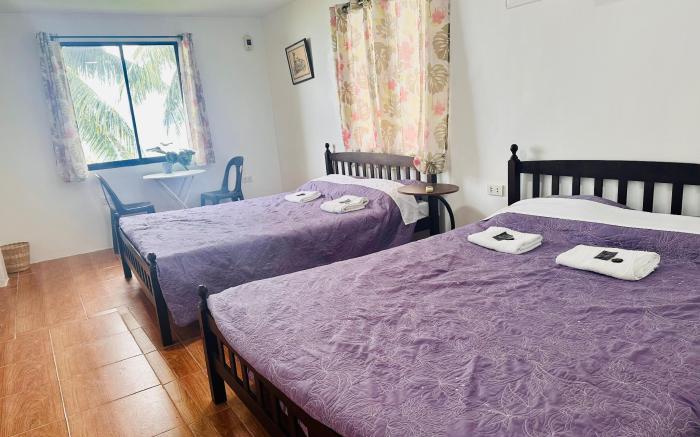 Seafront Log House (201)