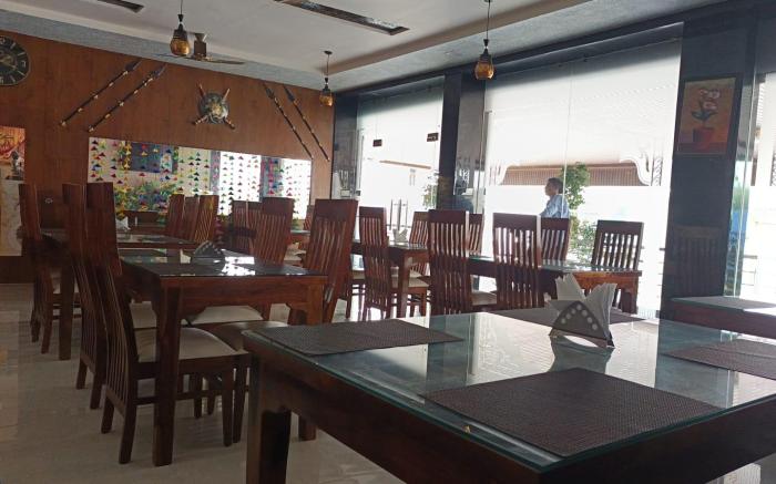 HOTEL NARAYAN VILAS