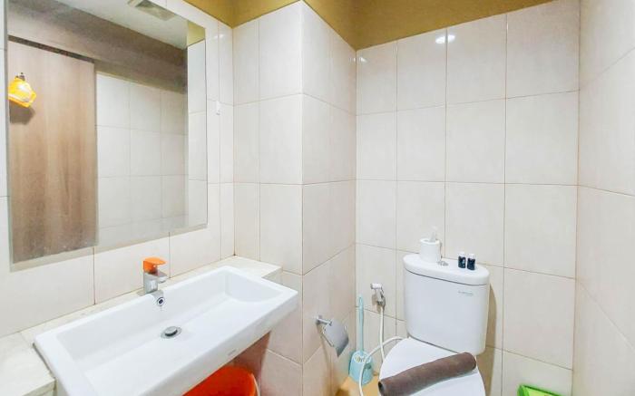 Good Homey Studio at Student Park Apt By Travelio