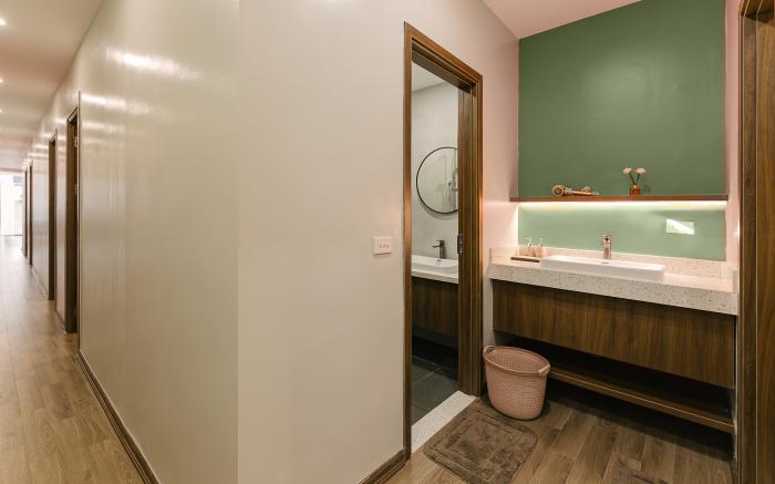 Apt4br,lift,staf247,streetview terrace,FlaxT5