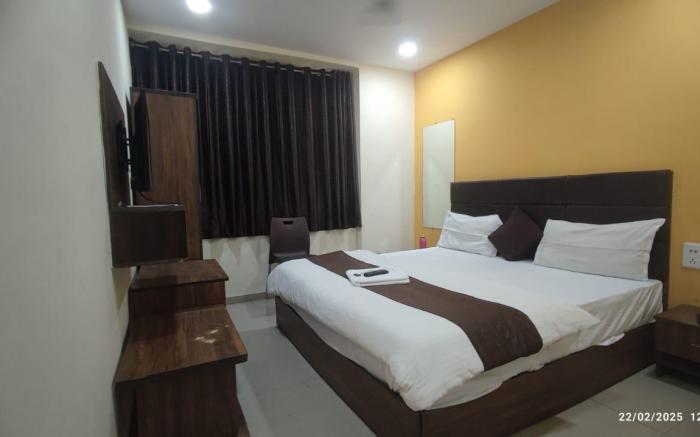 THE RIDDHI HOTEL