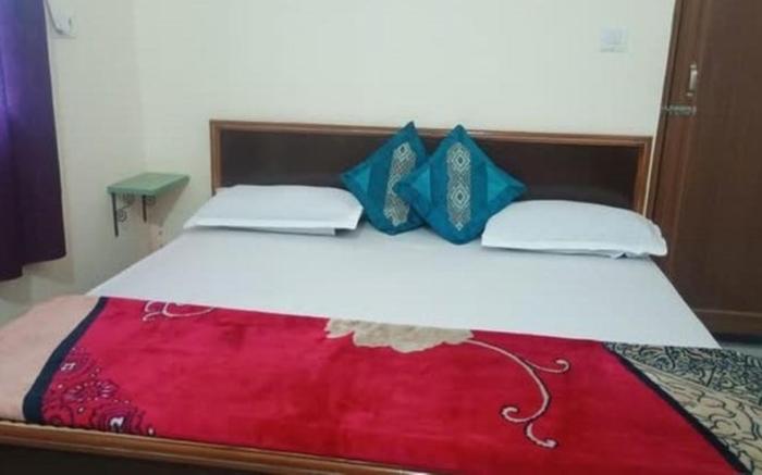 Goroomgo Ajay palace Ayodhya