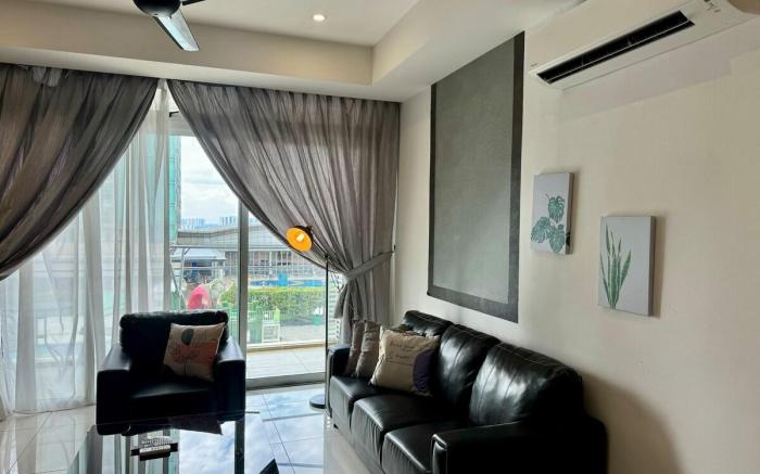 KSL Facing Pool @ 4 Bedroom Modern Design 8-16 pax
