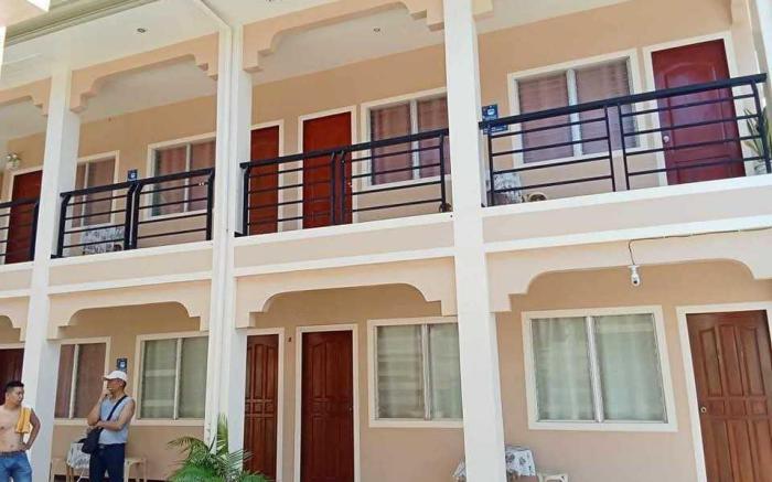 Gravino II Pension House Brgy. Lagunde Oslob, Cebu
