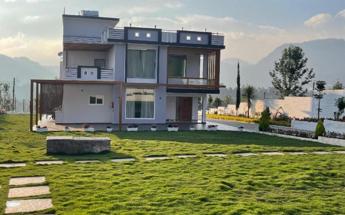 Malaiosai's Misty Mount - 4BHK Villa