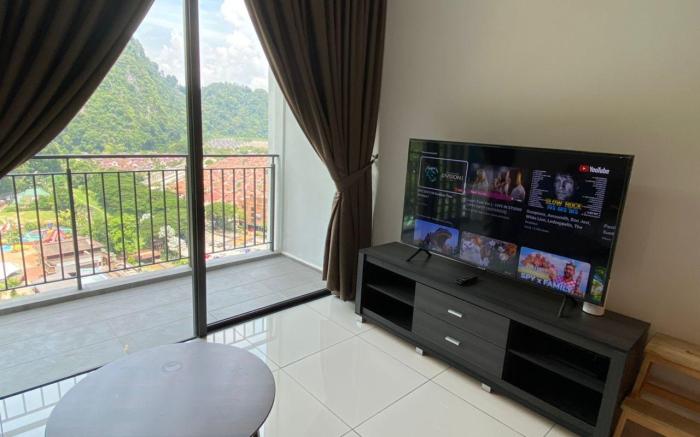 Hotspring 2 Room Suite 1910 with Theme Park View