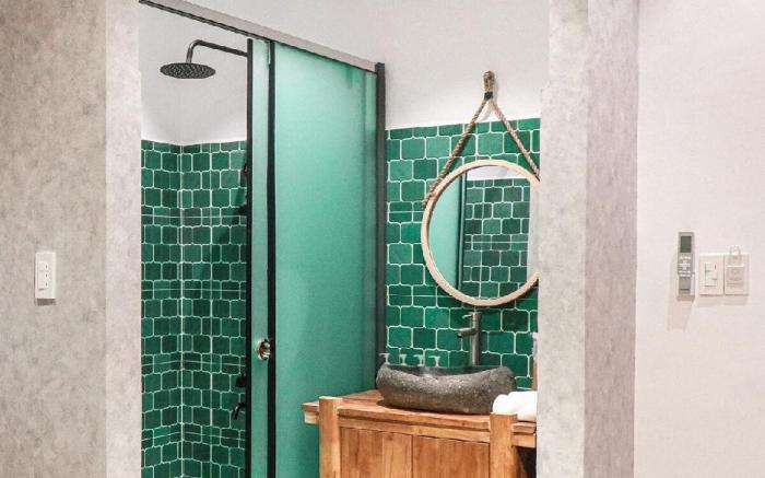 H"Home: Home in the heart of district 1