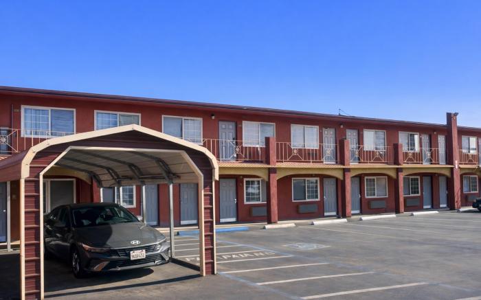 Sunstar Inn Los Banos near I-5
