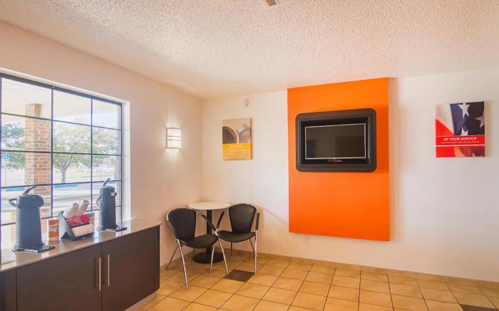 Motel 6 Bremerton, WA