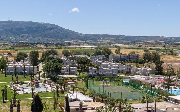 Akti Coast Club
