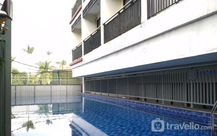 Homey Studio Apartment at Beverly Dago By Travelio