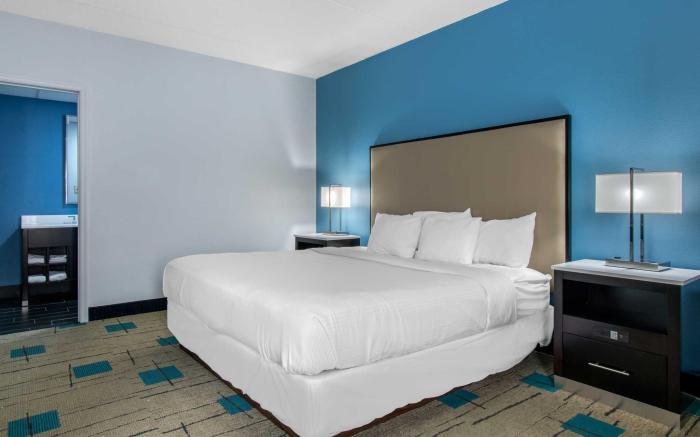 Hawthorn Extended Stay by Wyndham Chambersburg