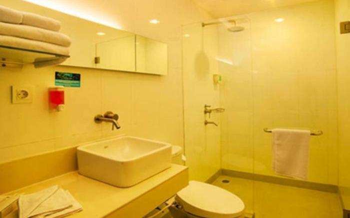 Idoop Hotel by Prasanthi
