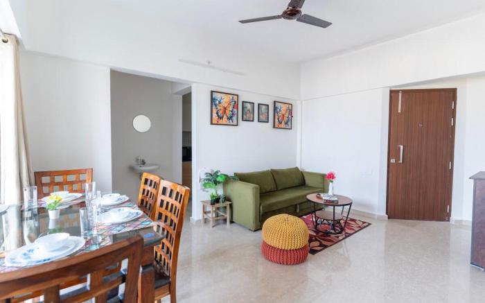 Skyline View 2bhk Apt near Oberoi Mall & NESCO