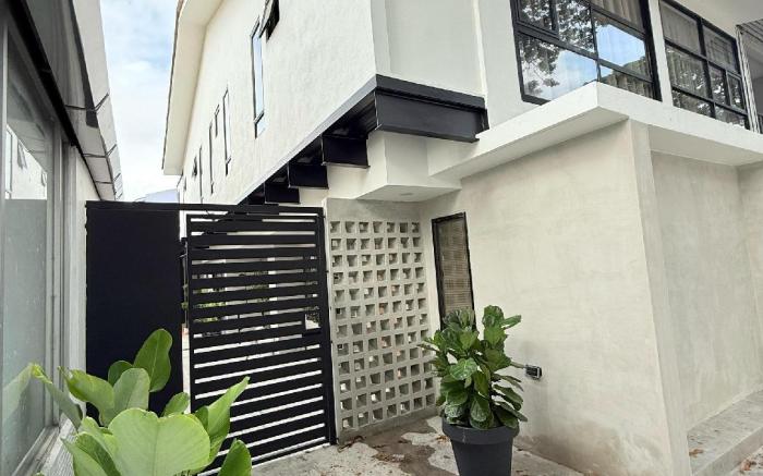 TwinTrees Kelawai ~ opposite Penang Gurney/Paragon