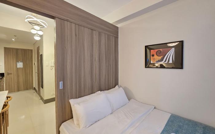 Condotel 1BR Unit w/ Balcony FAME Residences #FM10