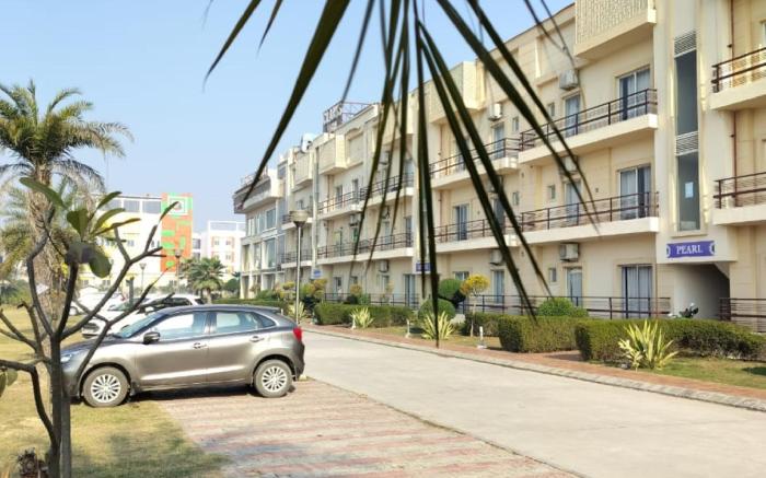 Goroomgo Citrine Suites and Resorts Vrindavan