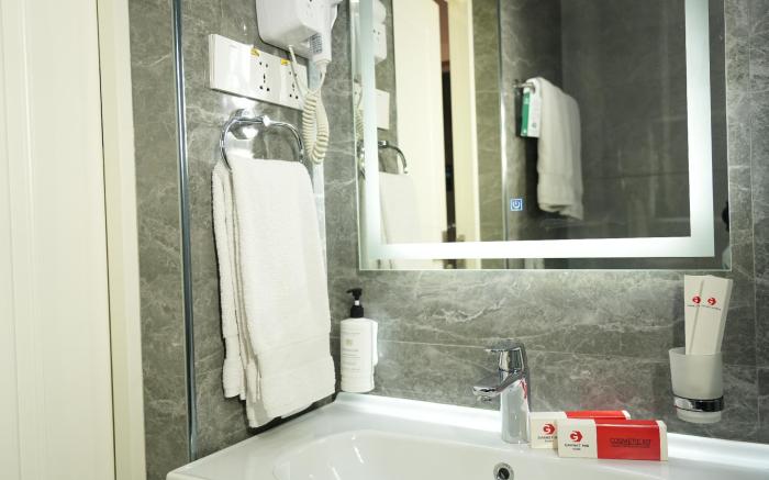Garnet Mir Hotel