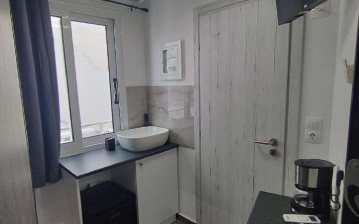 Athina Central Apartment