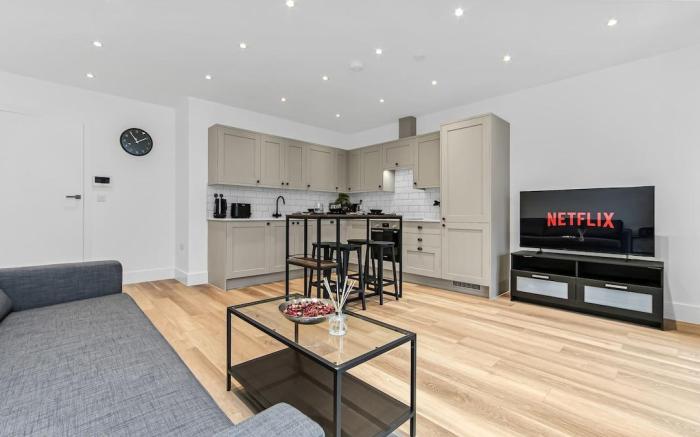 Modern 1 Bedroom Stay, Balcony, East Croydon