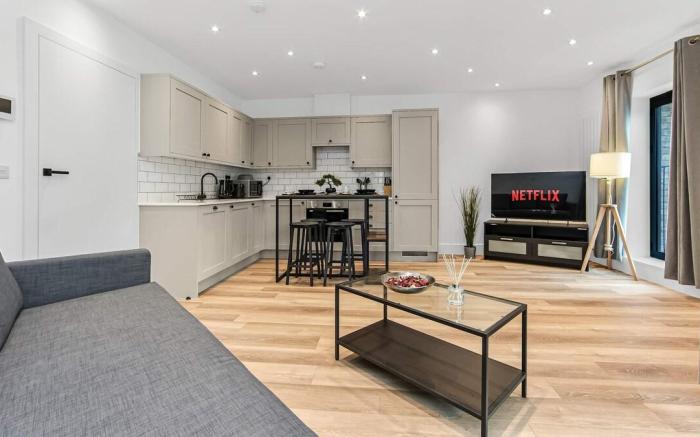 Modern 1 Bedroom Stay, Balcony, East Croydon