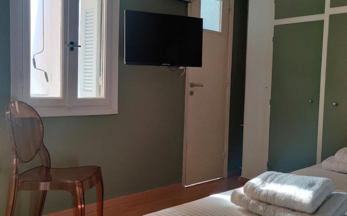 Cosy 1BR Apt with Balcony in Vibrant Exarcheia