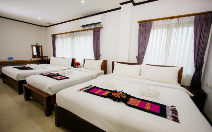 Sisombat Plaza Hotel