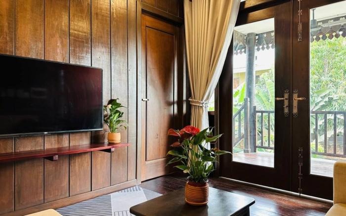 Tropical Garden House-Two Bedroom-Family Style