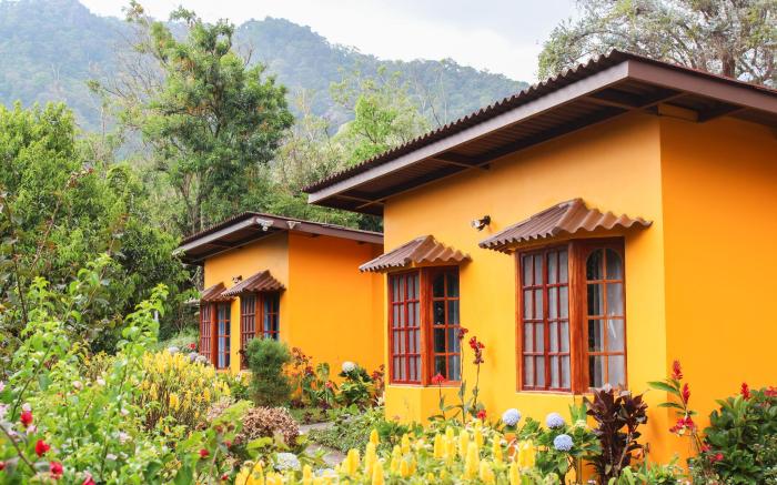 El Santuario Ecolodge - Hotel & Dorms