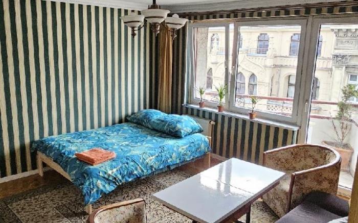 13Stylish apartment in the city center