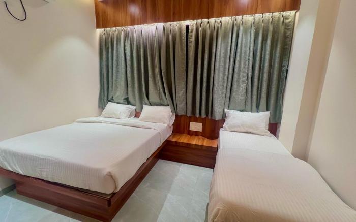 HOTEL RUDRAKSH