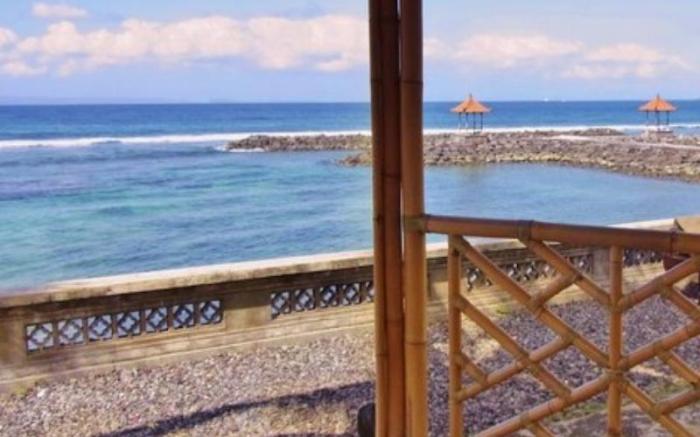 Bungalow Geringsing Candidasa