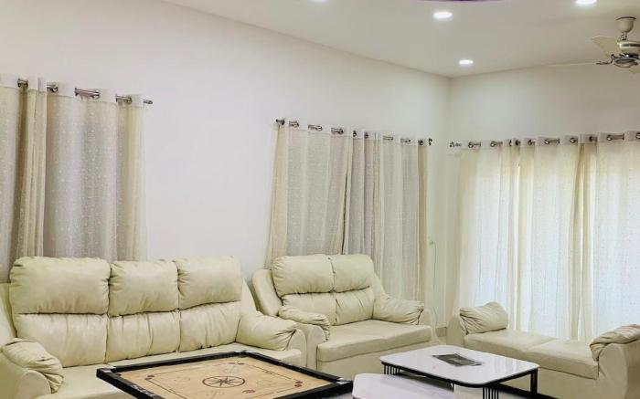 Swarnam Villa 6 BHK With Swimming Pool