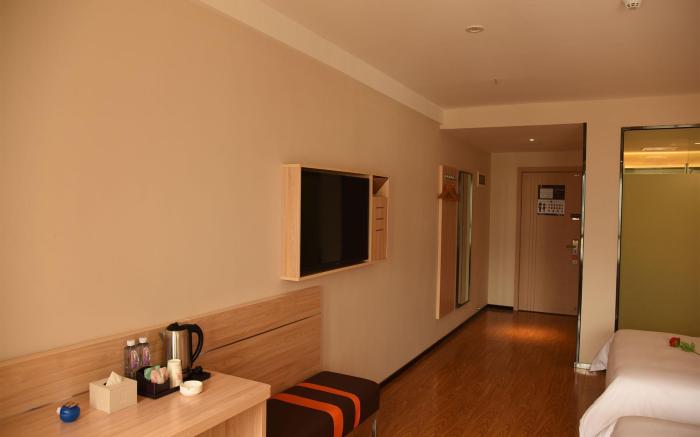 7 Days Premium Chongqing Baishiyi Hot Spring Center