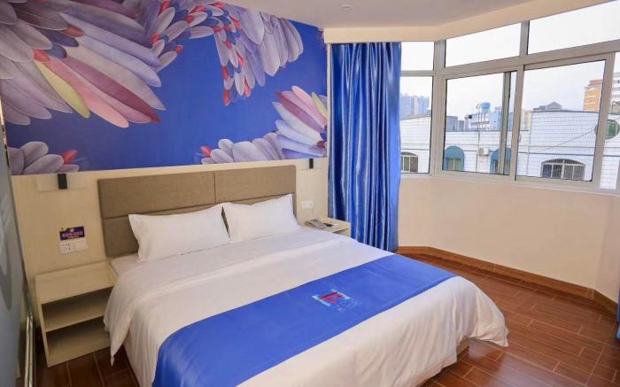 PAI Hotel Jiangyou Fangte Walmart