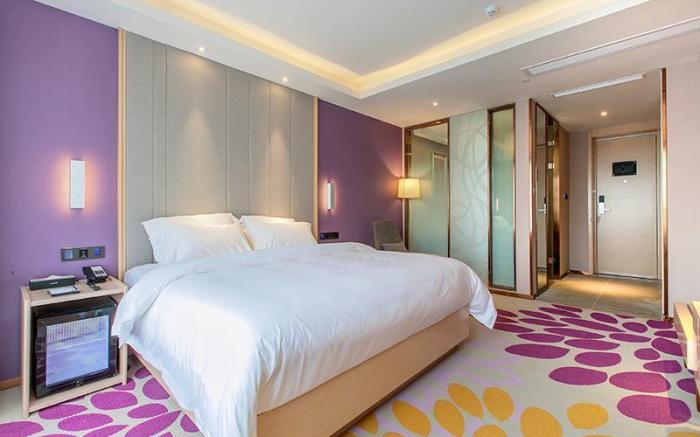 Lavande Hotel Wuhan Houhu Avenue Xingye Road