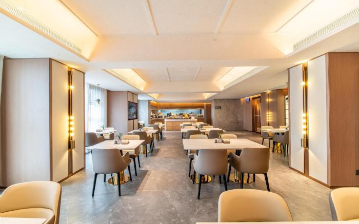 Atour Hotel Zhengzhou Zhongyuan Futa Hanghai East Road