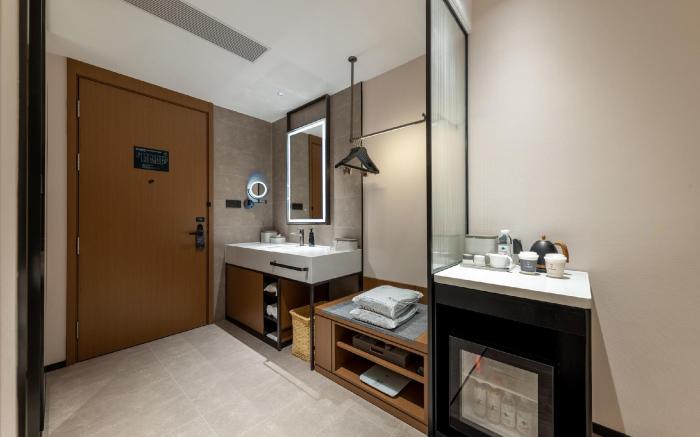 Atour Hotel Foshan Qinghui Garden Dongle Road Metro Station