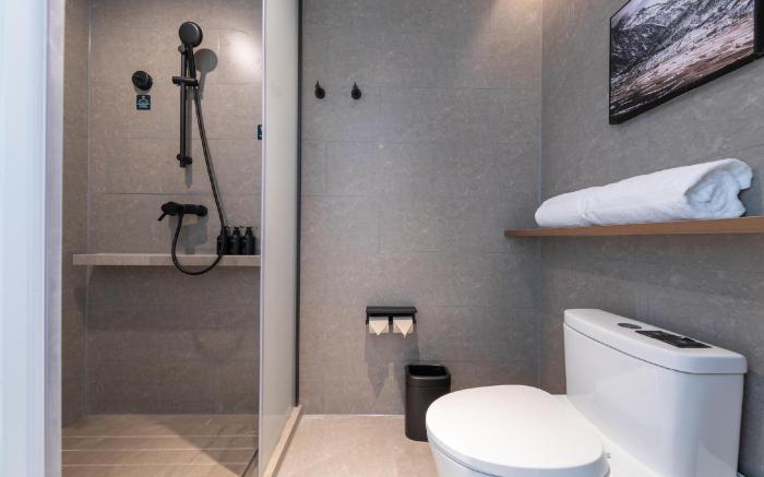 Atour Hotel Jinan Huashan Huanyu City