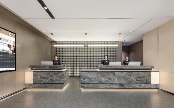 Atour Hotel Jinan Daming Lake Shimao Plaza